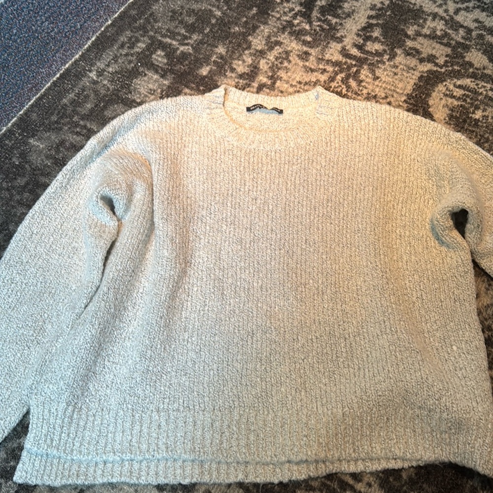 Brandy Melville light grey sweater